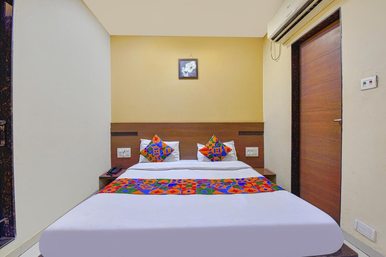 סוראט Fabhotel Rb Residency מראה חיצוני תמונה