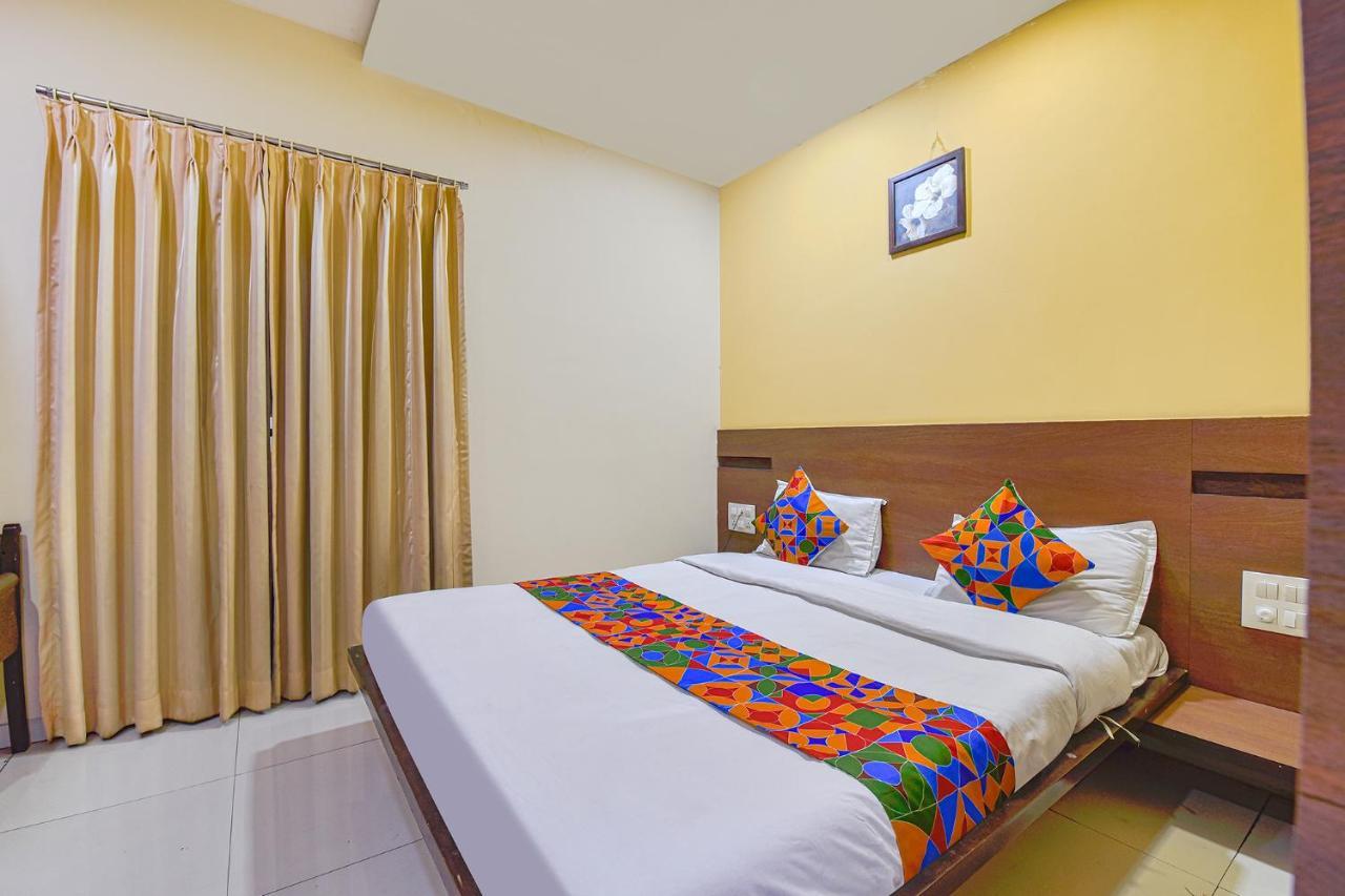 סוראט Fabhotel Rb Residency מראה חיצוני תמונה